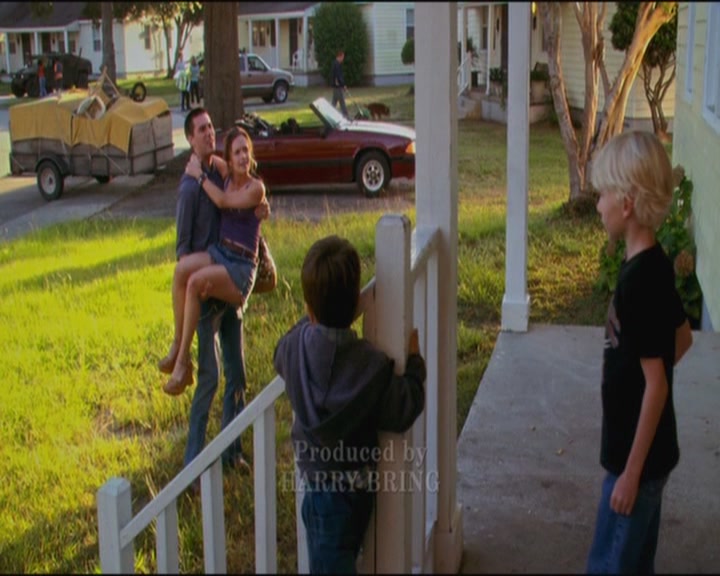 Charmed-Online_dot_net-ArmyWives1x01-1x04-0137.jpg Charmed-Online_dot_net-ArmyWives1x01-1x04-0137.jpg