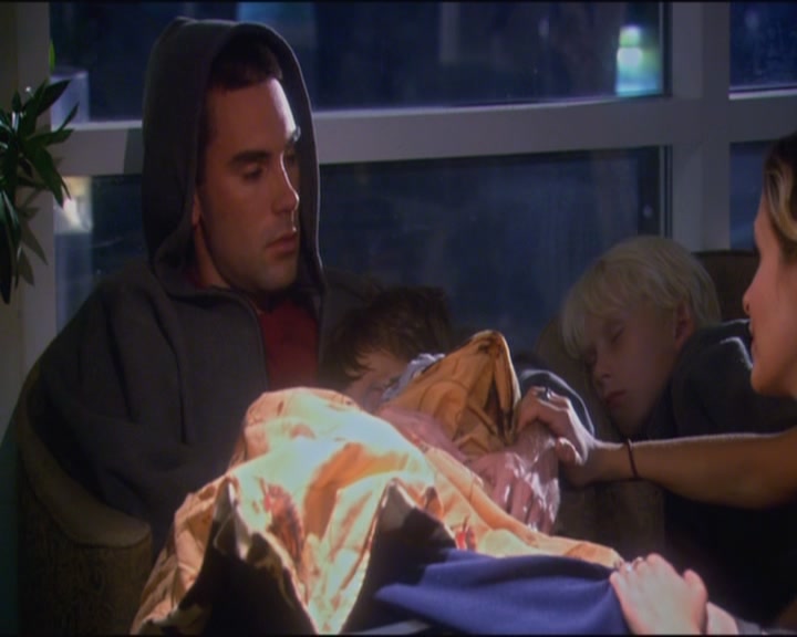 Charmed-Online_dot_net-ArmyWives1x01-1x04-0854.jpg Charmed-Online_dot_net-ArmyWives1x01-1x04-0854.jpg