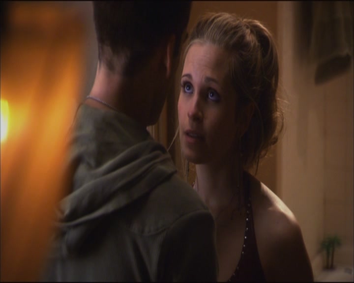 Charmed-Online_dot_net-ArmyWives1x01-1x04-2616.jpg Charmed-Online_dot_net-ArmyWives1x01-1x04-2616.jpg