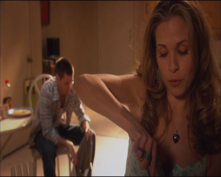 Charmed-Online_dot_net-ArmyWives1x01-1x04-3102.jpg Charmed-Online_dot_net-ArmyWives1x01-1x04-3102.jpg