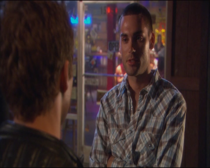 Charmed-Online_dot_net-ArmyWives1x01-1x04-6602.jpg