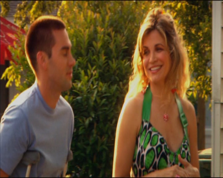 Charmed-Online_dot_net-ArmyWives1x05-1x09-5315.jpg Charmed-Online_dot_net-ArmyWives1x05-1x09-5315.jpg