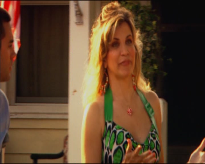 Charmed-Online_dot_net-ArmyWives1x05-1x09-5324.jpg Charmed-Online_dot_net-ArmyWives1x05-1x09-5324.jpg