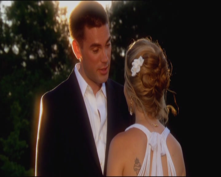 Charmed-Online_dot_net-ArmyWives1x10-1x13-6055.jpg