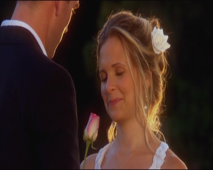 Charmed-Online_dot_net-ArmyWives1x10-1x13-6065.jpg Charmed-Online_dot_net-ArmyWives1x10-1x13-6065.jpg