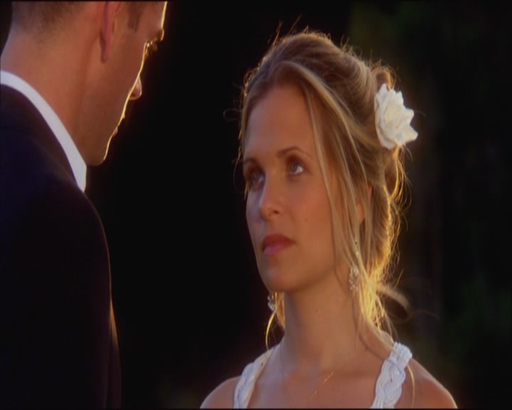 Charmed-Online_dot_net-ArmyWives1x10-1x13-6095.jpg Charmed-Online_dot_net-ArmyWives1x10-1x13-6095.jpg