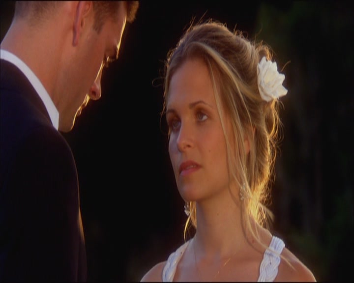 Charmed-Online_dot_net-ArmyWives1x10-1x13-6096.jpg