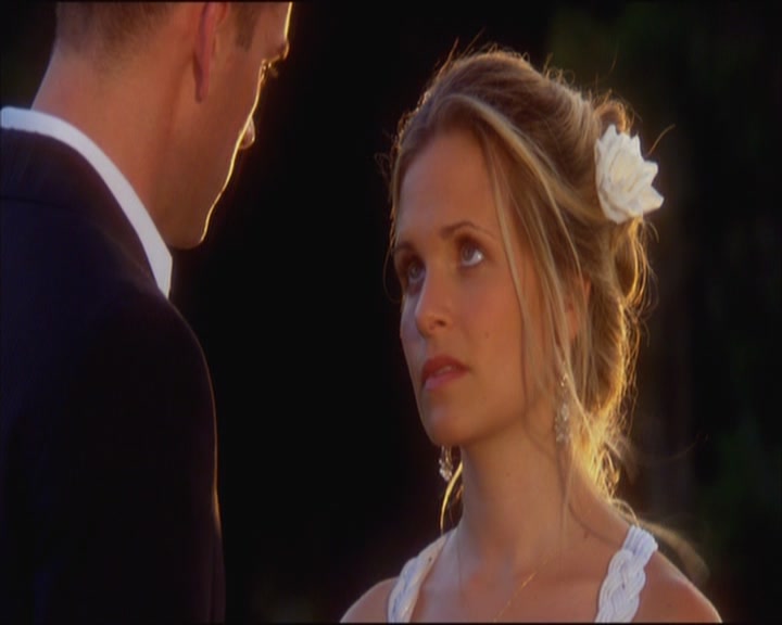 Charmed-Online_dot_net-ArmyWives1x10-1x13-6101.jpg Charmed-Online_dot_net-ArmyWives1x10-1x13-6101.jpg