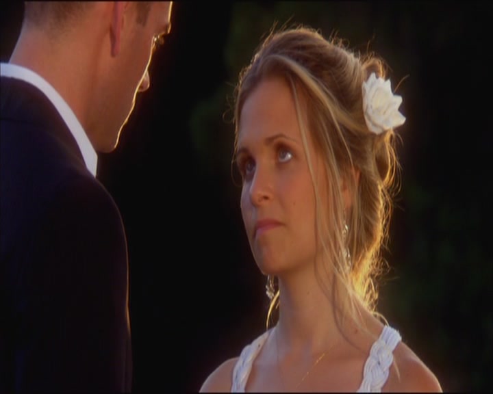 Charmed-Online_dot_net-ArmyWives1x10-1x13-6105.jpg Charmed-Online_dot_net-ArmyWives1x10-1x13-6105.jpg