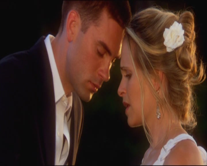 Charmed-Online_dot_net-ArmyWives1x10-1x13-6155.jpg Charmed-Online_dot_net-ArmyWives1x10-1x13-6155.jpg