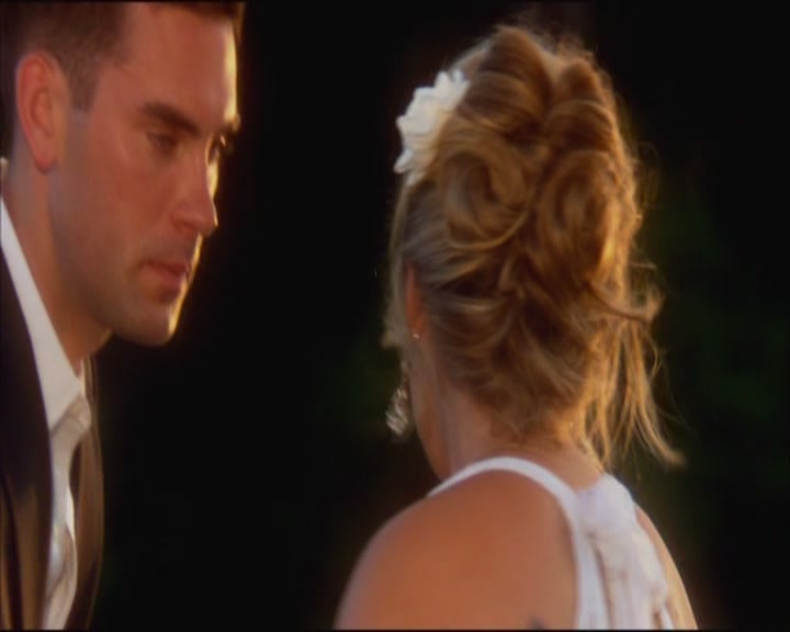 Charmed-Online_dot_net-ArmyWives1x10-1x13-6156.jpg Charmed-Online_dot_net-ArmyWives1x10-1x13-6156.jpg