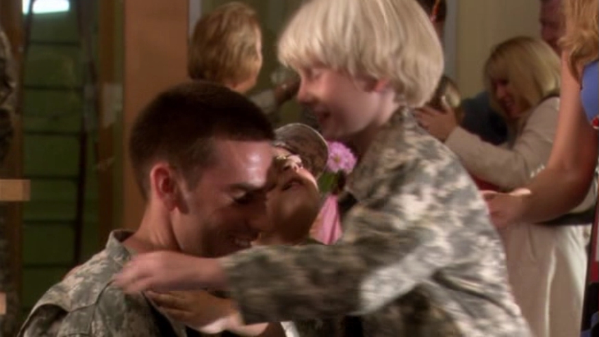 Charmed-Online-dot-nl_ArmyWives2x05-0178.jpg