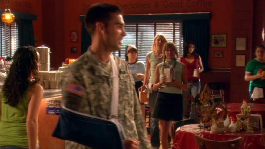 Charmed-Online-dot-nl_ArmyWives2x06-2058.jpg