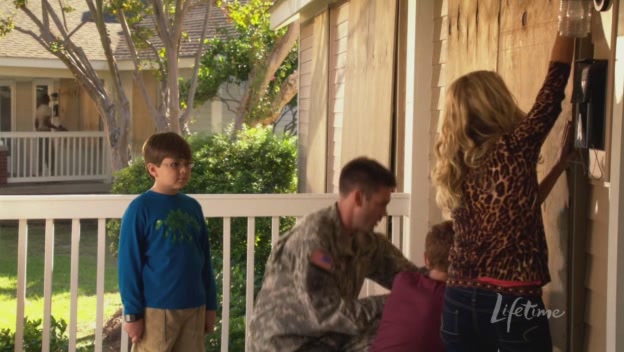 Charmed-Online-dot-net_ArmyWives6x01-1316.jpg