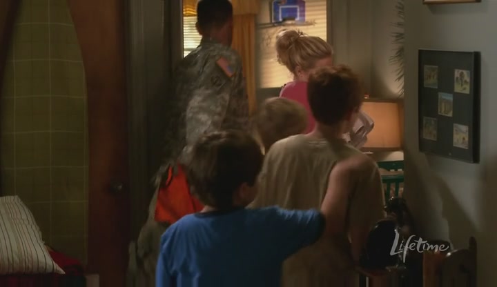 Charmed-Online-dot-net_ArmyWives6x030035.jpg