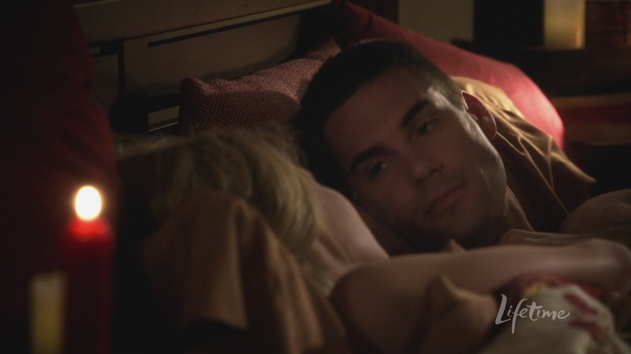 Charmed-Online_dot_net-ArmyWives6x05TrueColors0711.jpg