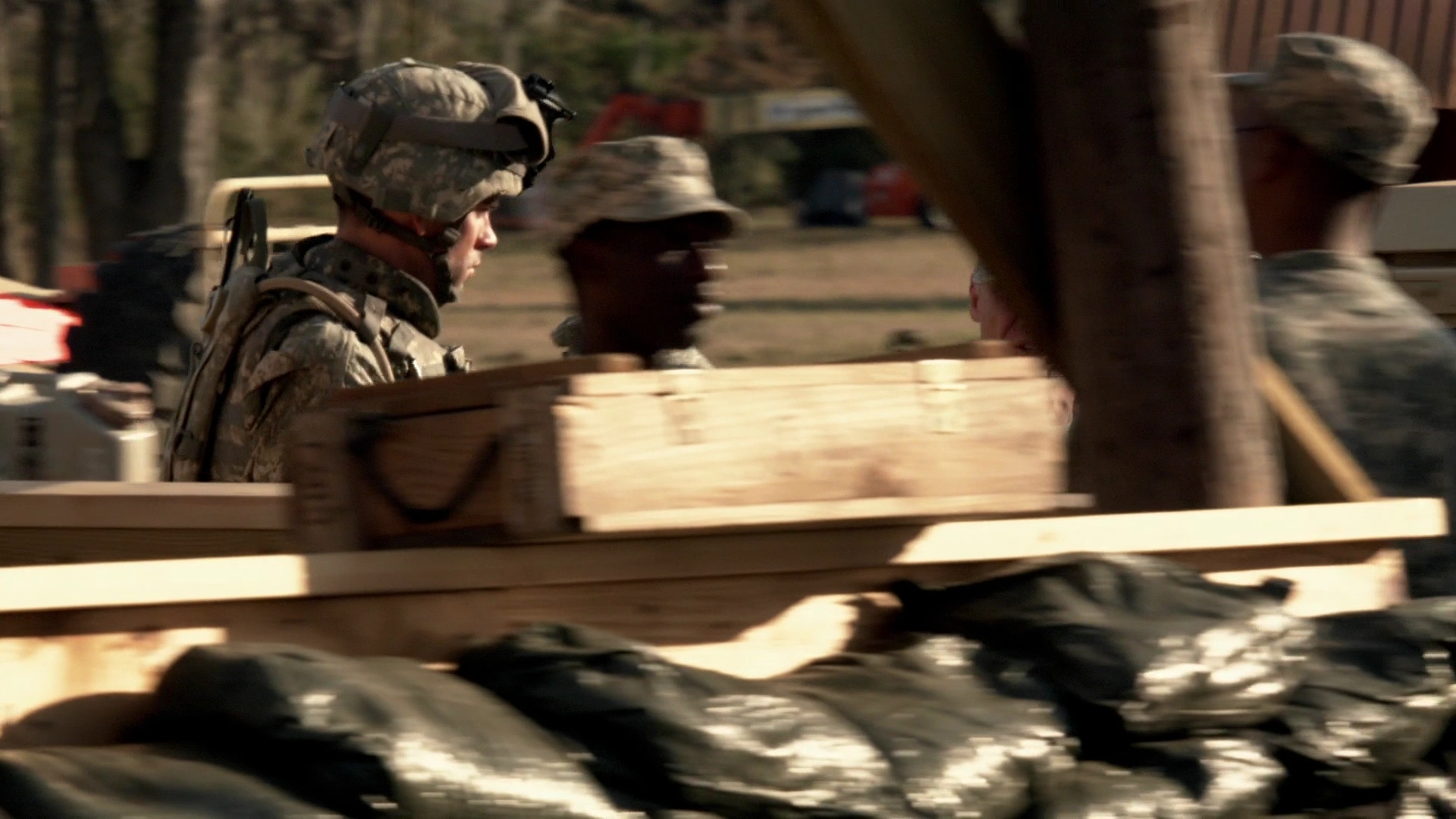 Charmed-Online-dot-nl_ArmyWives6x08-1615.jpg Charmed-Online-dot-nl_ArmyWives6x08-1615.jpg