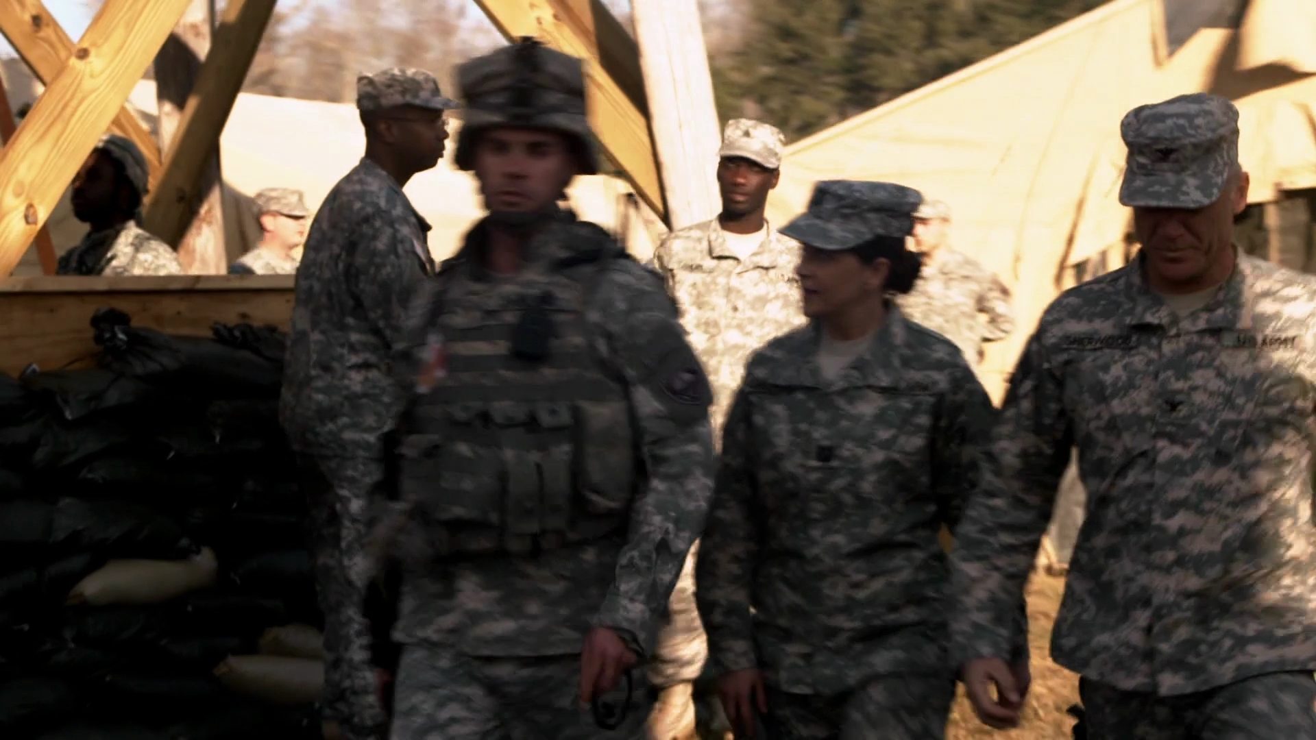 Charmed-Online-dot-nl_ArmyWives6x08-1617.jpg Charmed-Online-dot-nl_ArmyWives6x08-1617.jpg