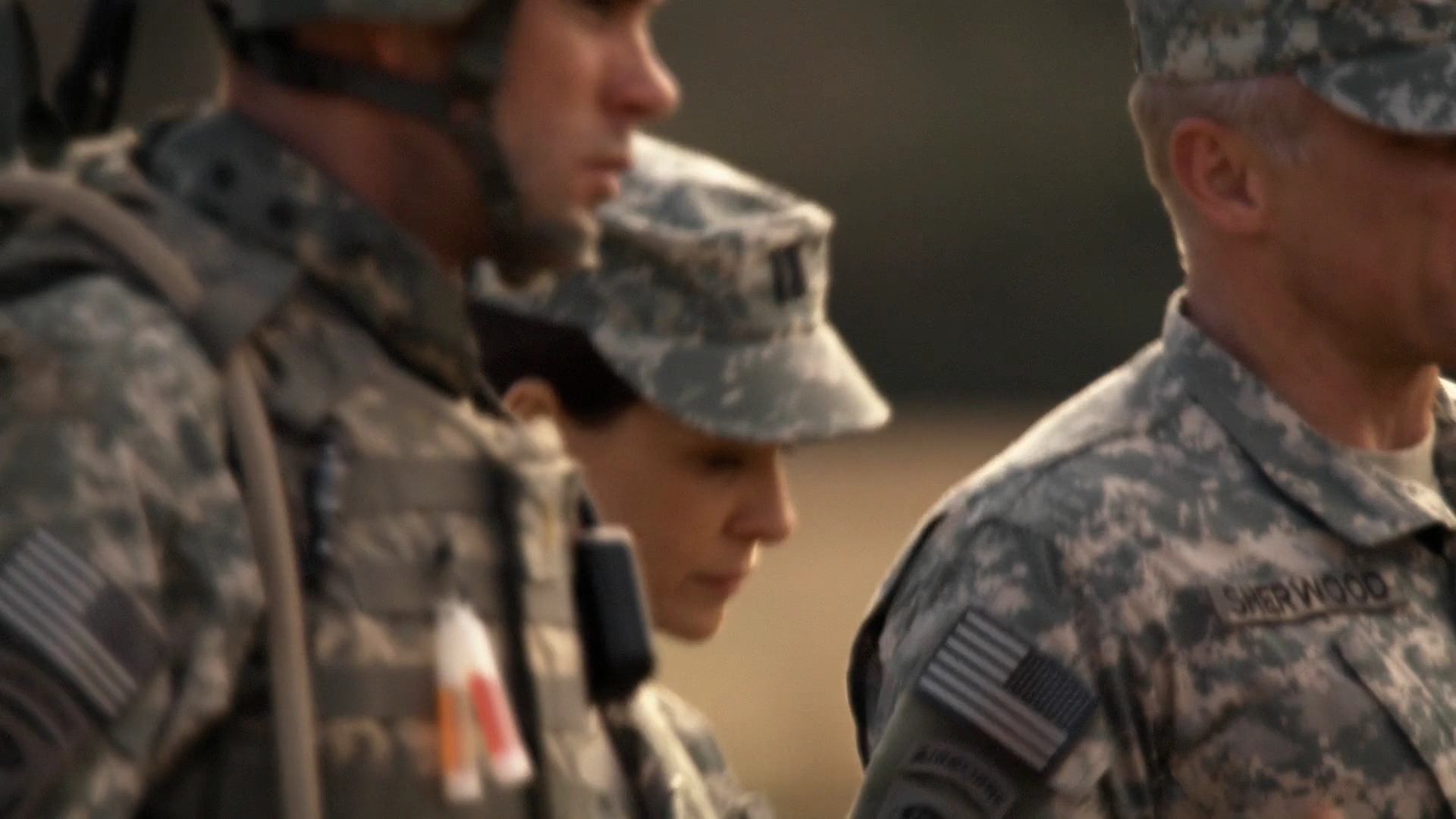 Charmed-Online-dot-nl_ArmyWives6x08-1633.jpg Charmed-Online-dot-nl_ArmyWives6x08-1633.jpg