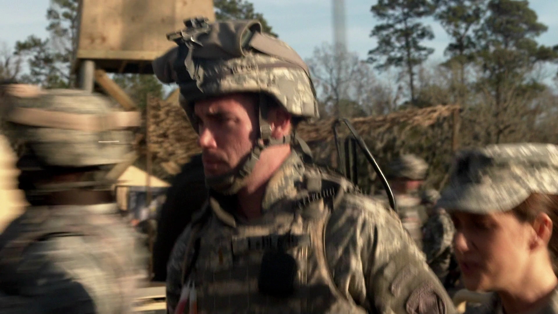 Charmed-Online-dot-nl_ArmyWives6x08-1636.jpg Charmed-Online-dot-nl_ArmyWives6x08-1636.jpg