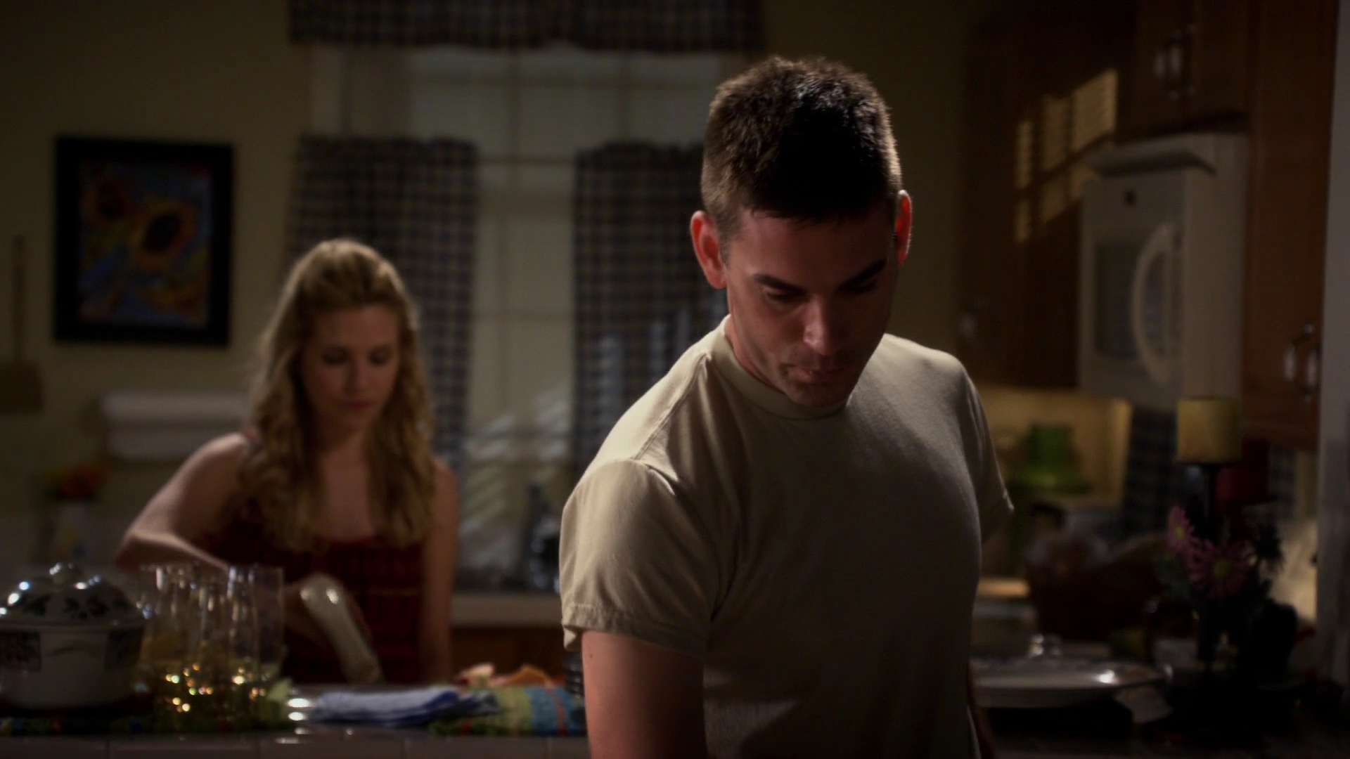 Charmed-Online-dot-nl_ArmyWives6x11-0889.jpg