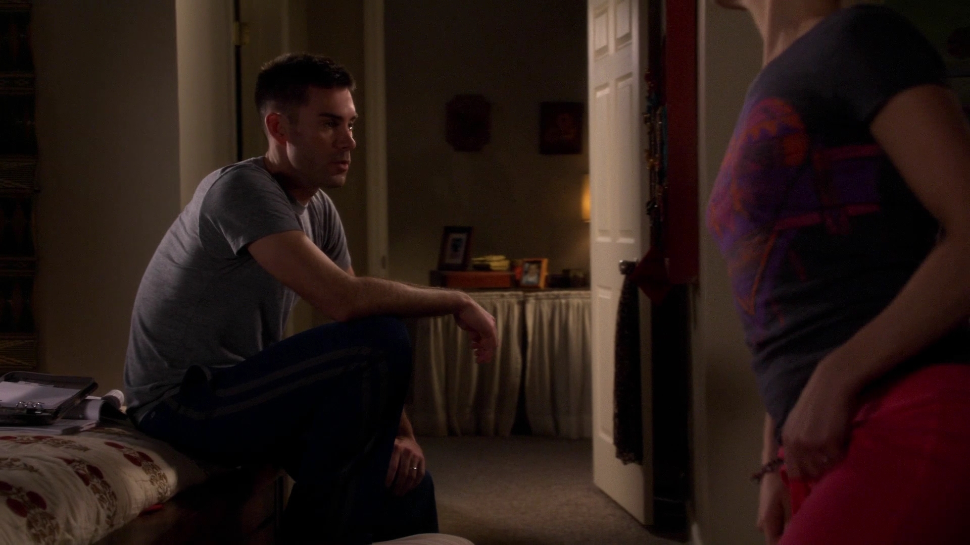 Charmed-Online-dot-nl_ArmyWives6x12-1000.jpg Charmed-Online-dot-nl_ArmyWives6x12-1000.jpg