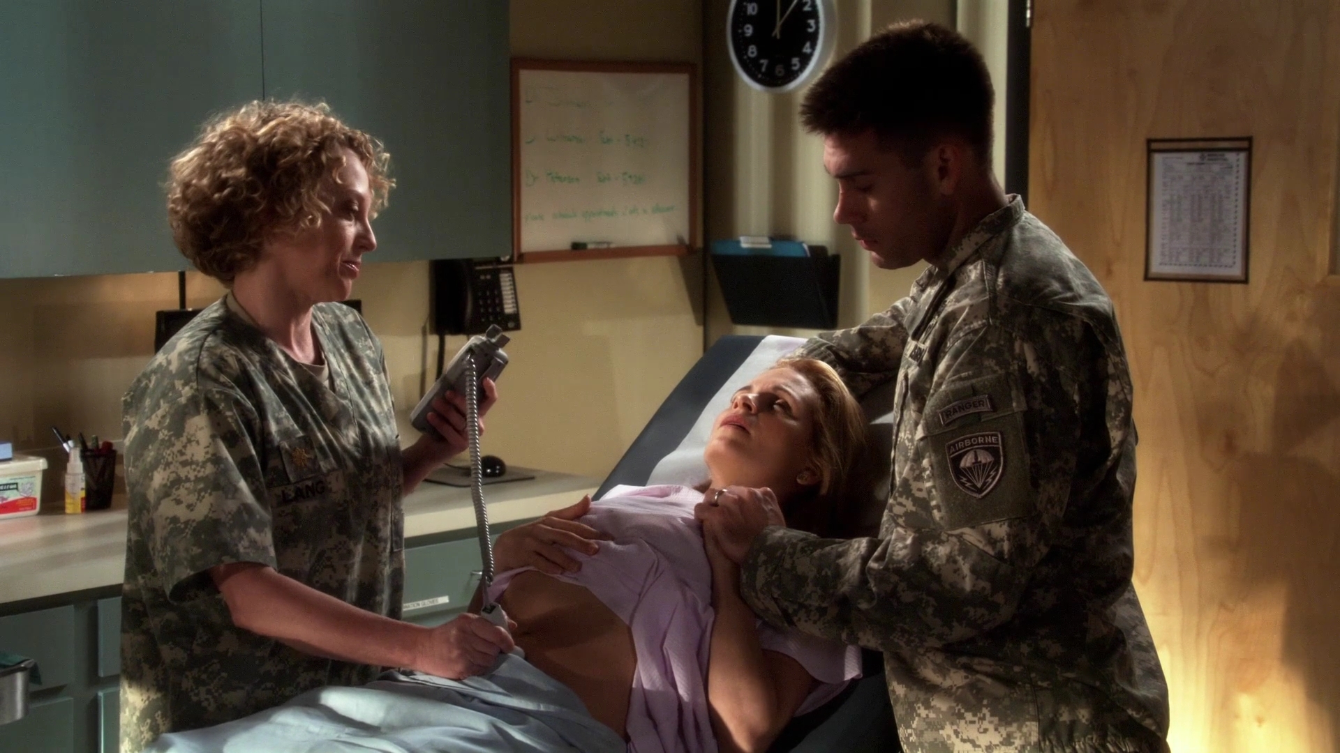 Charmed-Online-dot-nl_ArmyWives6x14-1288.jpg Charmed-Online-dot-nl_ArmyWives6x14-1288.jpg