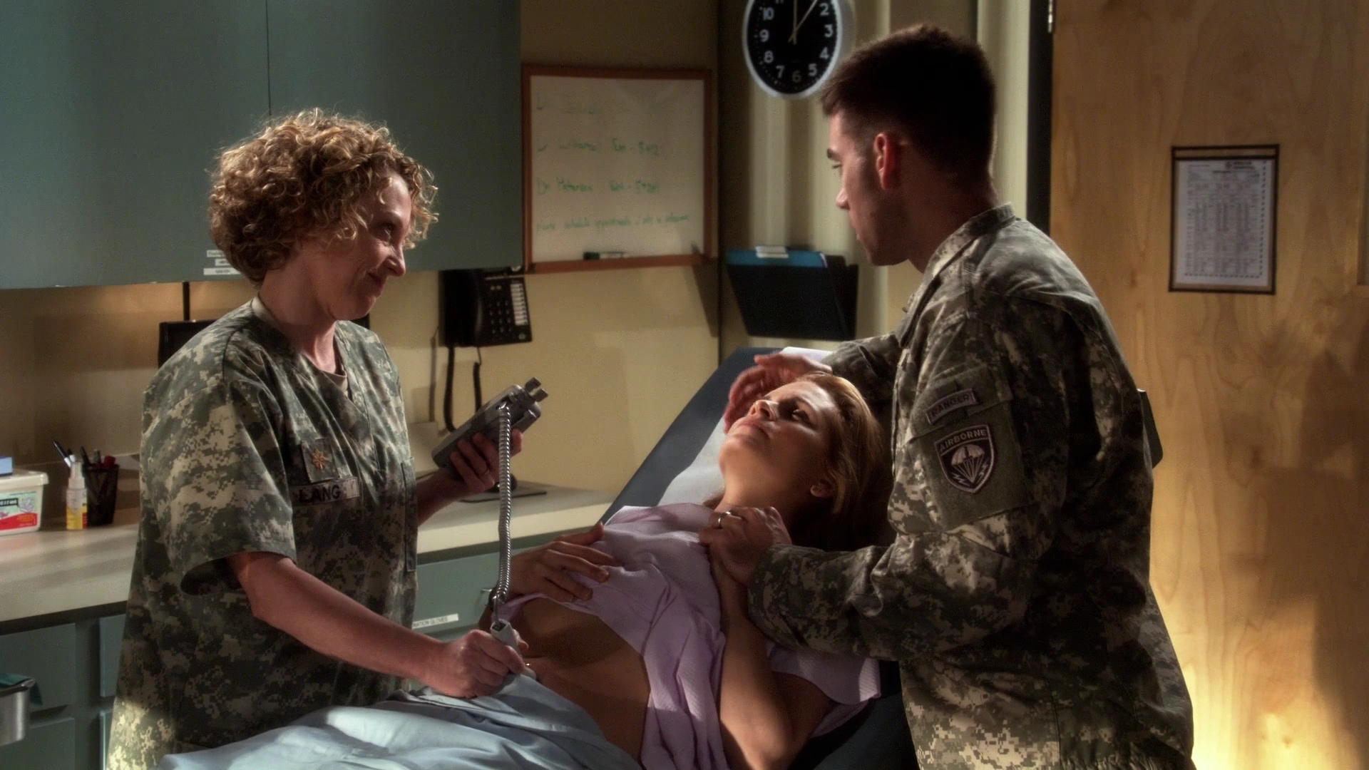 Charmed-Online-dot-nl_ArmyWives6x14-1289.jpg Charmed-Online-dot-nl_ArmyWives6x14-1289.jpg