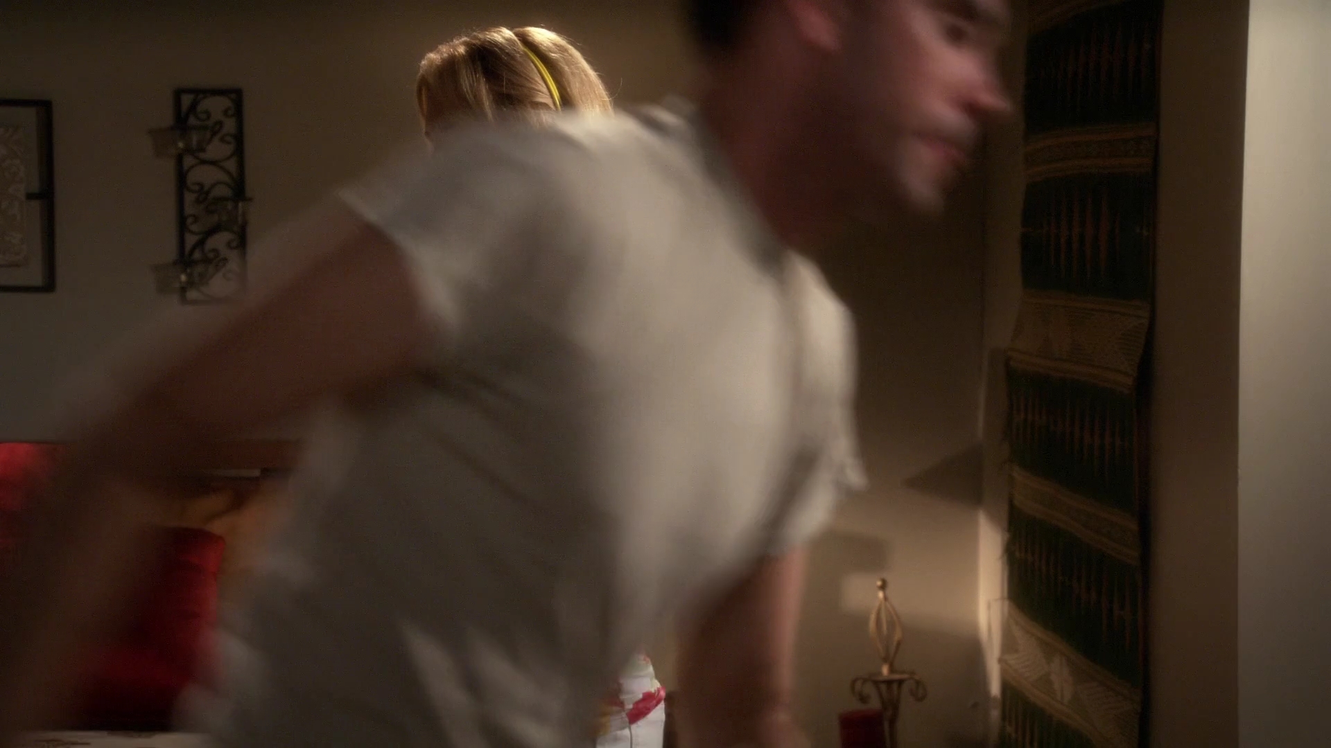 Charmed-Online-dot-nl_ArmyWives6x18-0142.jpg Charmed-Online-dot-nl_ArmyWives6x18-0142.jpg