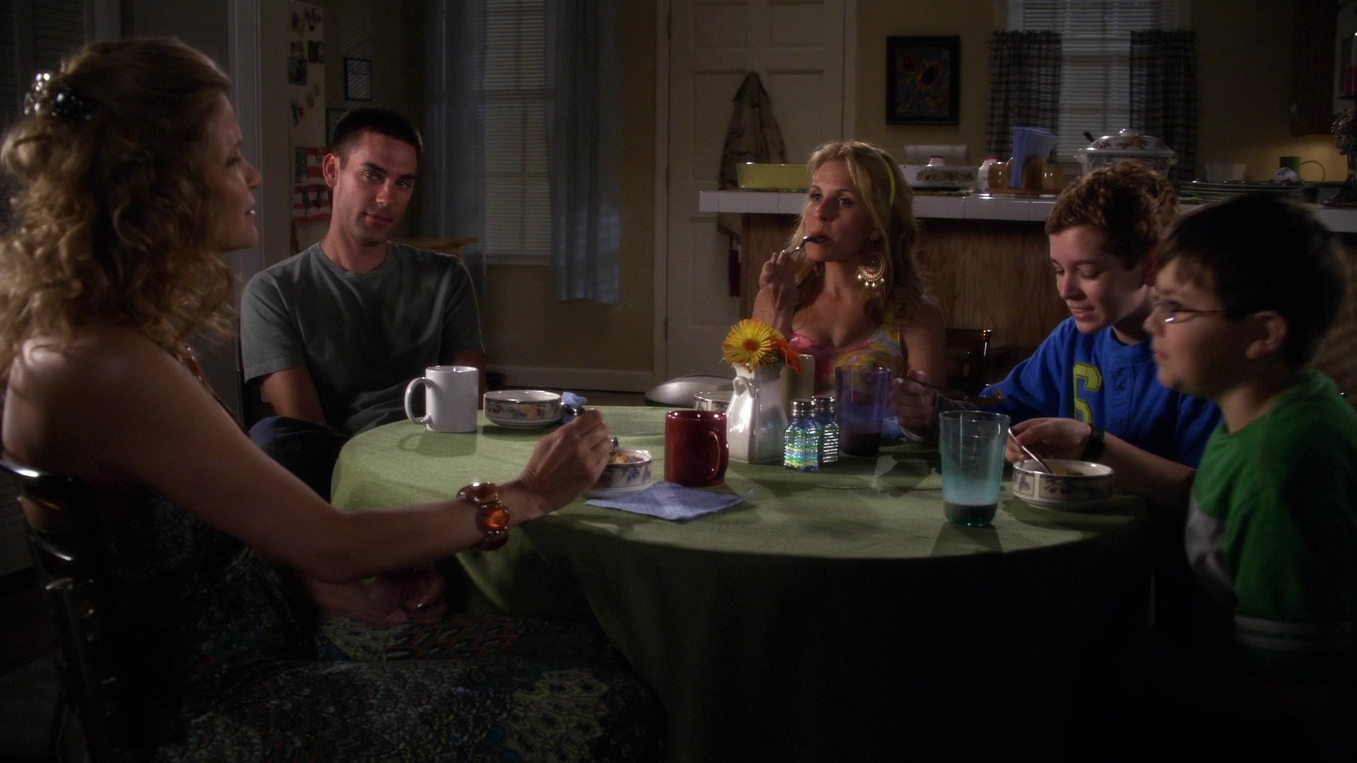 Charmed-Online-dot-nl_ArmyWives6x18-1329.jpg Charmed-Online-dot-nl_ArmyWives6x18-1329.jpg