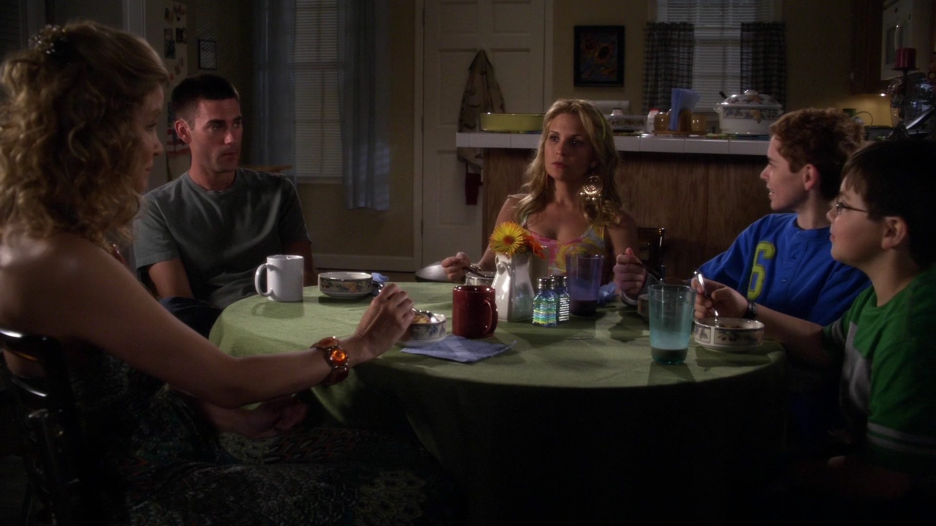 Charmed-Online-dot-nl_ArmyWives6x18-1354.jpg Charmed-Online-dot-nl_ArmyWives6x18-1354.jpg