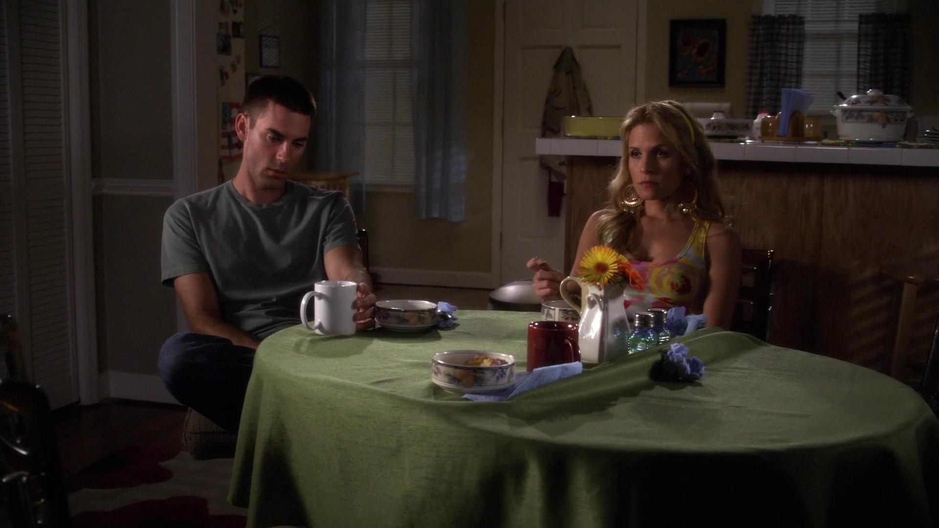 Charmed-Online-dot-nl_ArmyWives6x18-1396.jpg Charmed-Online-dot-nl_ArmyWives6x18-1396.jpg