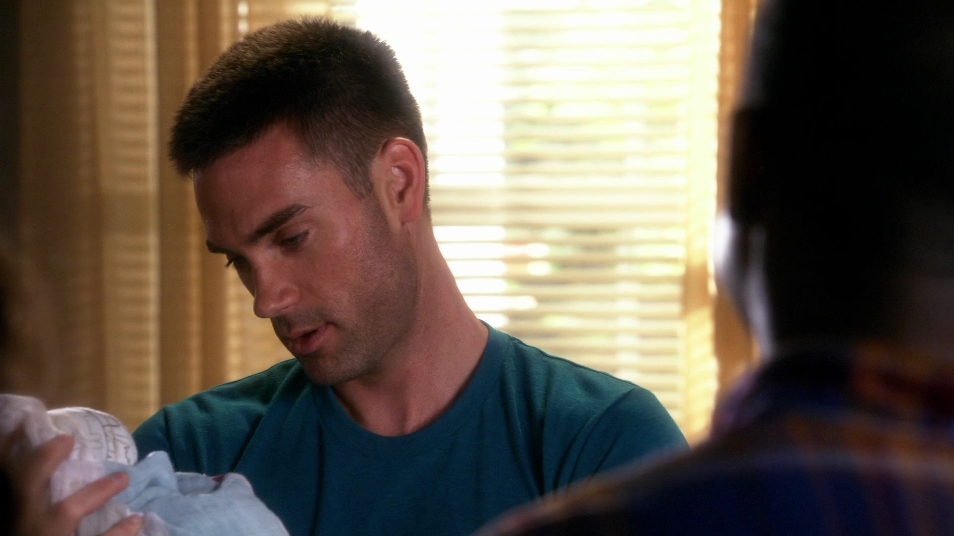 Charmed-Online-dot-nl_ArmyWives6x20-0626.jpg Charmed-Online-dot-nl_ArmyWives6x20-0626.jpg