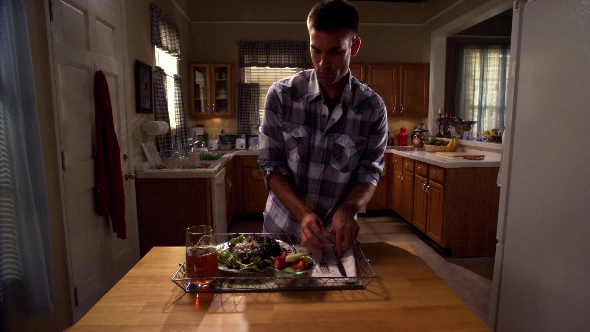 Charmed-Online-dot-nl_ArmyWives6x20-0859.jpg Charmed-Online-dot-nl_ArmyWives6x20-0859.jpg