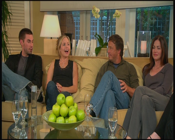 Charmed-Online_dot_net-ArmyWives-HaveAtItWithTheArmyWives0683.jpg