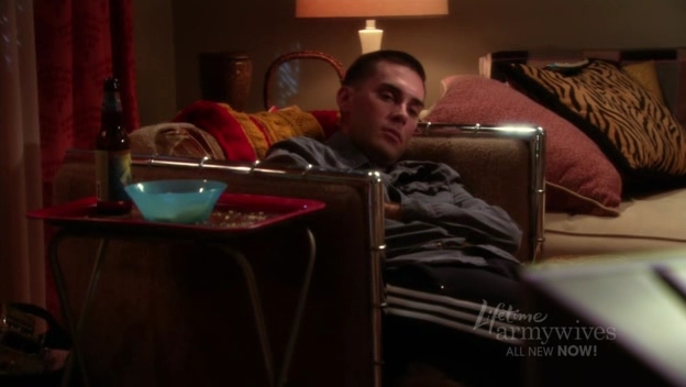Charmed-Online-dot-nl_ArmyWives3x02-2167.jpg