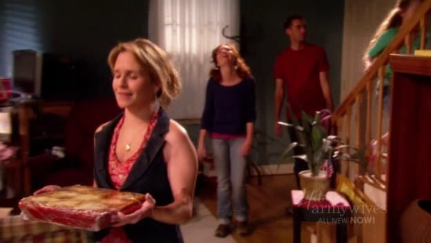 Charmed-Online-dot-nl_ArmyWives3x04-1815.jpg Charmed-Online-dot-nl_ArmyWives3x04-1815.jpg