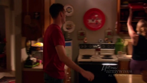 Charmed-Online-dot-nl_ArmyWives3x04-2186.jpg