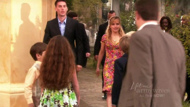 Charmed-Online-dot-nl_ArmyWives3x06-2029.jpg Charmed-Online-dot-nl_ArmyWives3x06-2029.jpg