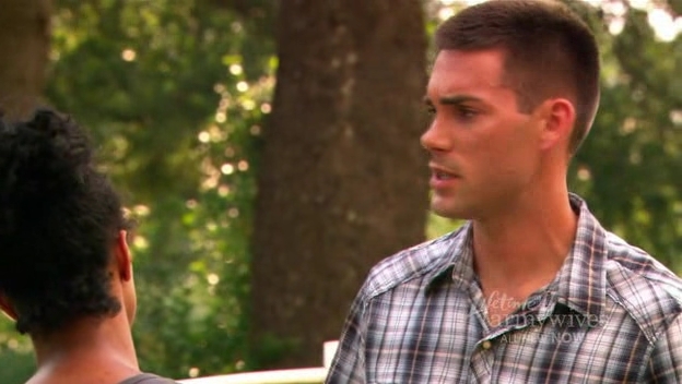 Charmed-Online-dot-nl_ArmyWives3x16-1774.jpg Charmed-Online-dot-nl_ArmyWives3x16-1774.jpg