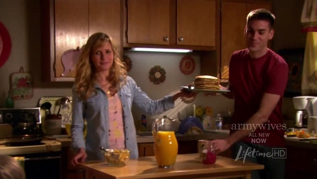 Charmed-Online-dot-nl_ArmyWives4x03-0129.jpg