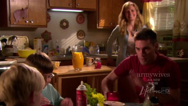 Charmed-Online-dot-nl_ArmyWives4x03-0150.jpg Charmed-Online-dot-nl_ArmyWives4x03-0150.jpg