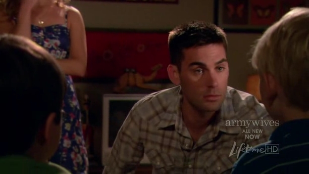 Charmed-Online-dot-nl_ArmyWives4x03-2292.jpg Charmed-Online-dot-nl_ArmyWives4x03-2292.jpg