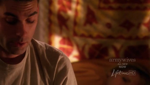 Charmed-Online-dot-nl_ArmyWives4x03-0901.jpg Charmed-Online-dot-nl_ArmyWives4x03-0901.jpg