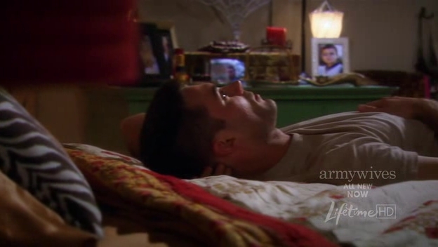 Charmed-Online-dot-nl_ArmyWives4x03-2303.jpg Charmed-Online-dot-nl_ArmyWives4x03-2303.jpg