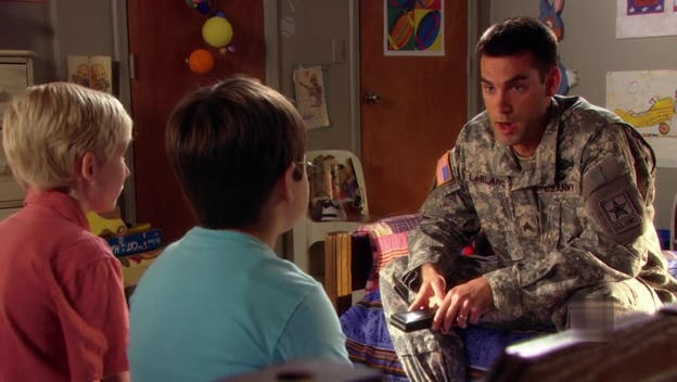 Charmed-Online-dot-nl_ArmyWives4x05-0255.jpg Charmed-Online-dot-nl_ArmyWives4x05-0255.jpg