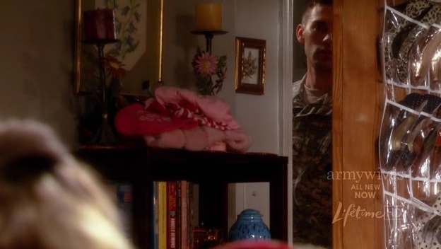 Charmed-Online-dot-nl_ArmyWives4x07-0693.jpg Charmed-Online-dot-nl_ArmyWives4x07-0693.jpg