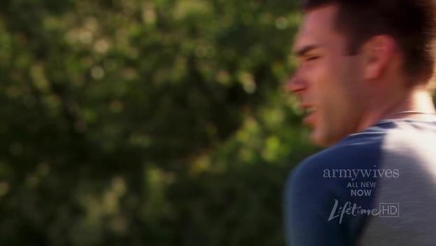 Charmed-Online-dot-nl_ArmyWives4x09-1206.jpg Charmed-Online-dot-nl_ArmyWives4x09-1206.jpg