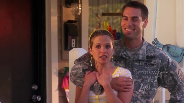Charmed-Online-dot-nl_ArmyWives4x10-2133.jpg Charmed-Online-dot-nl_ArmyWives4x10-2133.jpg