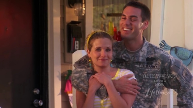 Charmed-Online-dot-nl_ArmyWives4x10-2143.jpg Charmed-Online-dot-nl_ArmyWives4x10-2143.jpg